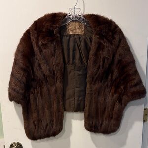 Plainfield Fur Shop Brown Fur wrap with pockets vintage 70 G 92266